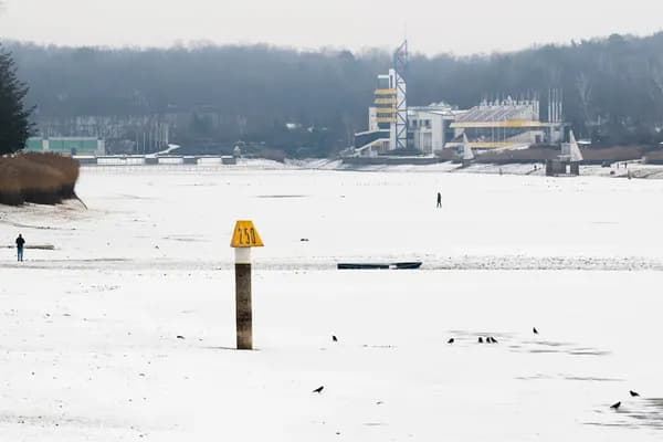 Living Under One Roof: The Unique Story of Begich Towers and Whittier, Alaska Cover